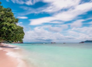 seychelles-4107839_1280.jpg